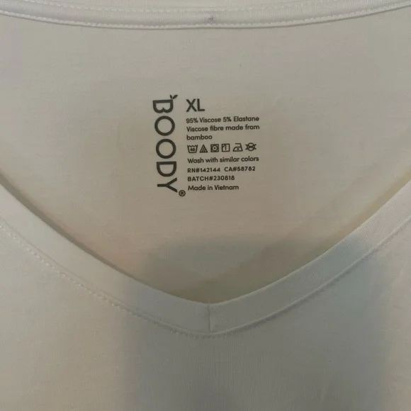 BOODY White V-Neck Short Sleeve Tee - Picture 2 of 8